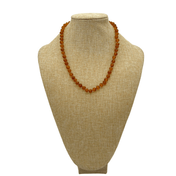 Bernsteinfarbene Halskette für Erwachsene in mattem Karamell (45 cm)